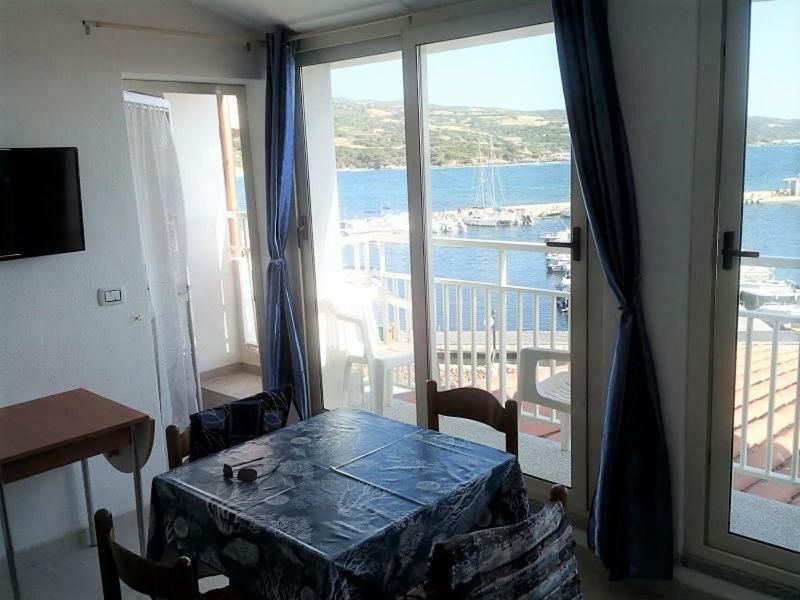 Fronte Mare Bella Vista Διαμέρισμα Isola Rossa Εξωτερικό φωτογραφία